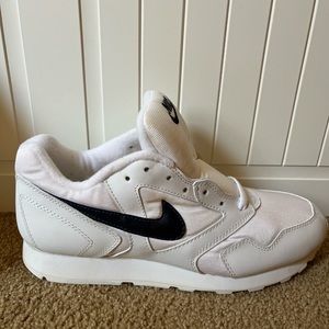 VINTAGE Nike Sneakers- likely the ‘93 Decades